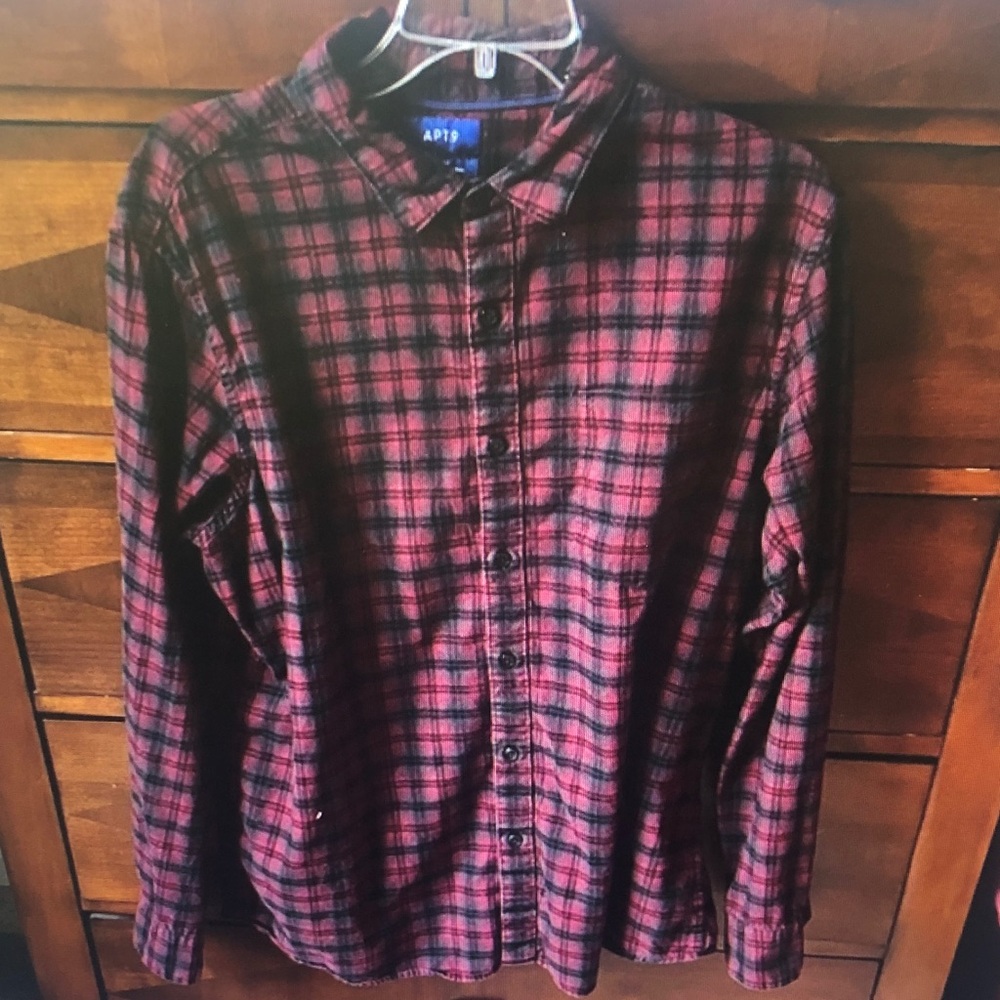 APT. 9 Men's Red Plaid Button-Up Shirt